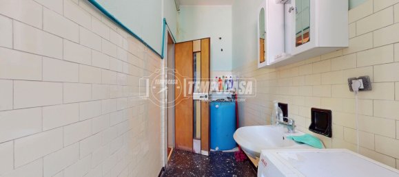 3-salle Appartement à Carpi, Italy No. 291076 9