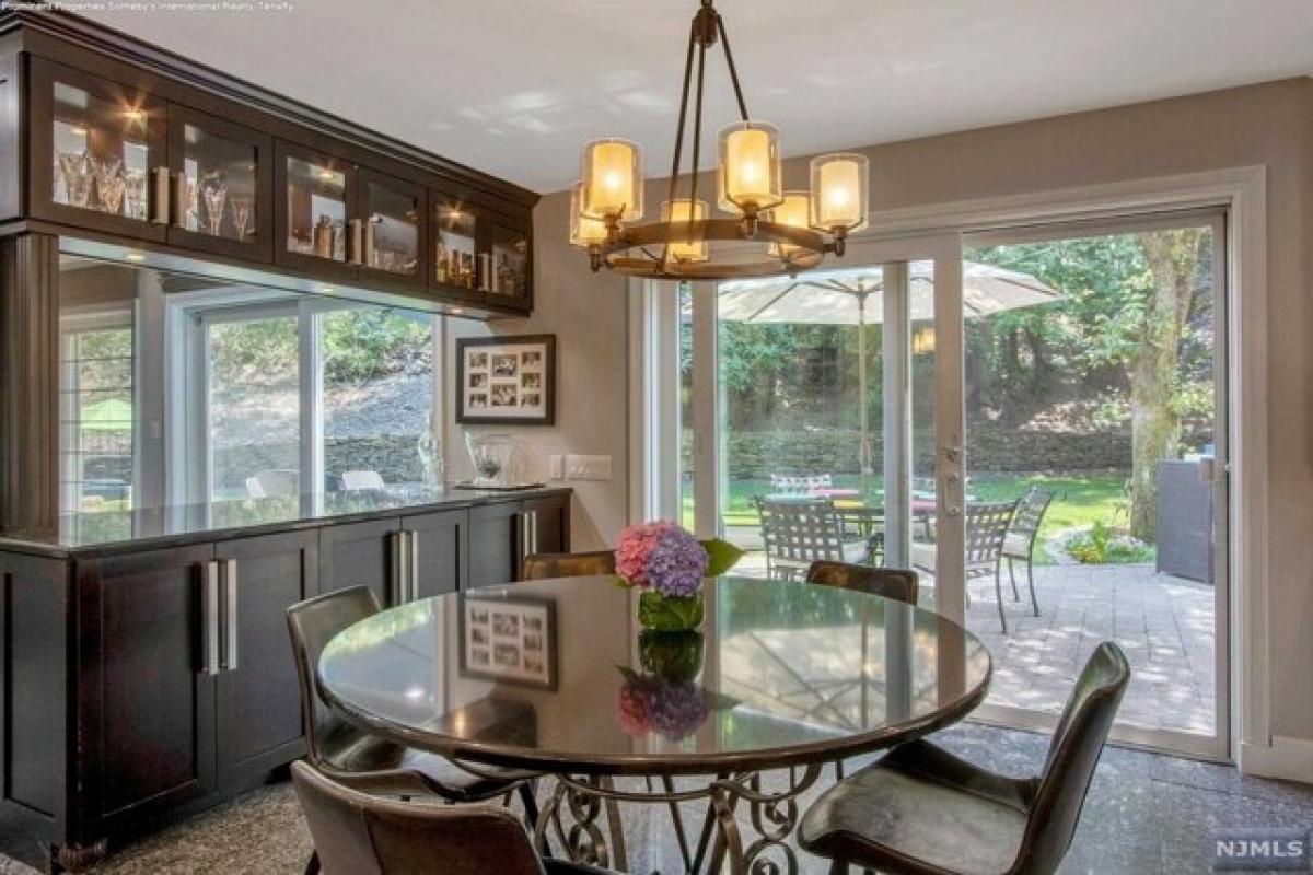 6 bedrooms House in Cresskill, USA No. 441046