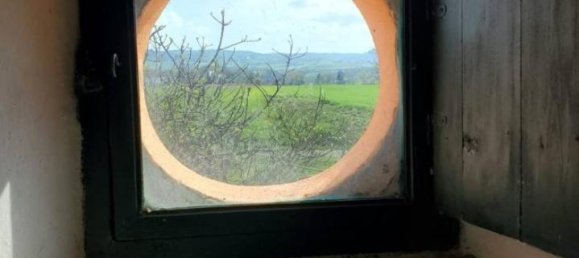 5 rooms House in Gazzola, Italy No. 32900 3