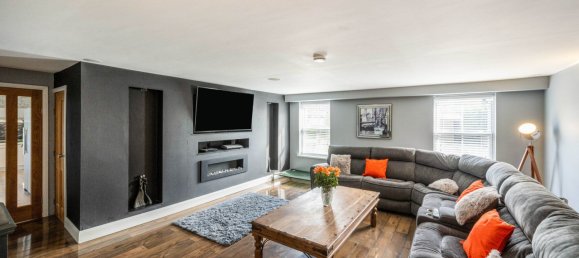 4 Schlafzimmer Haus in Scunthorpe, United Kingdom, Nr. 2039 2