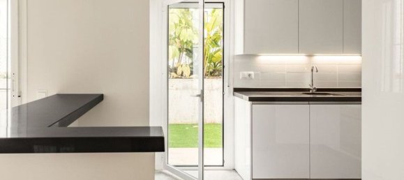 3 bedrooms Townhouse in Marbella, Spain No. 175372 9