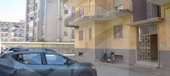 3 rooms Apartment in Arzano, Italy No. 21392 7