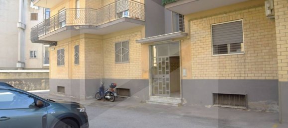 3 rooms Apartment in Arzano, Italy No. 21392 25