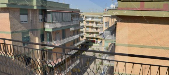 3 rooms Apartment in Arzano, Italy No. 21392 11