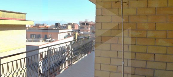 3 rooms Apartment in Arzano, Italy No. 21392 3