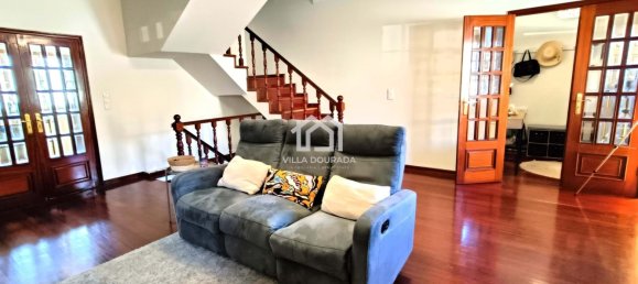 3 bedrooms Villa in Porto, Portugal No. 121431 5