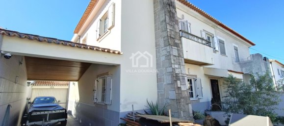 3 bedrooms Villa in Porto, Portugal No. 121431 4