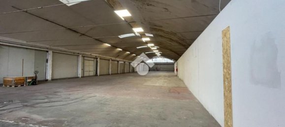 Almacén en Terranuova Bracciolini, Italy 2280 m² No. 125320 3