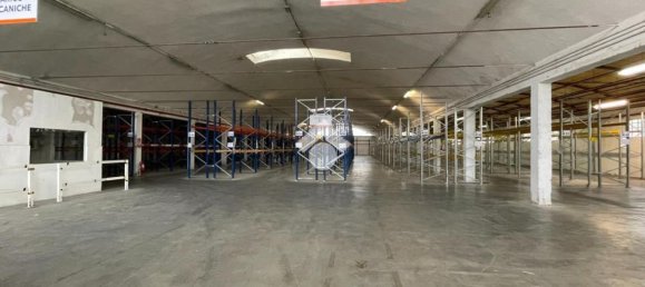Almacén en Terranuova Bracciolini, Italy 2280 m² No. 125320 2