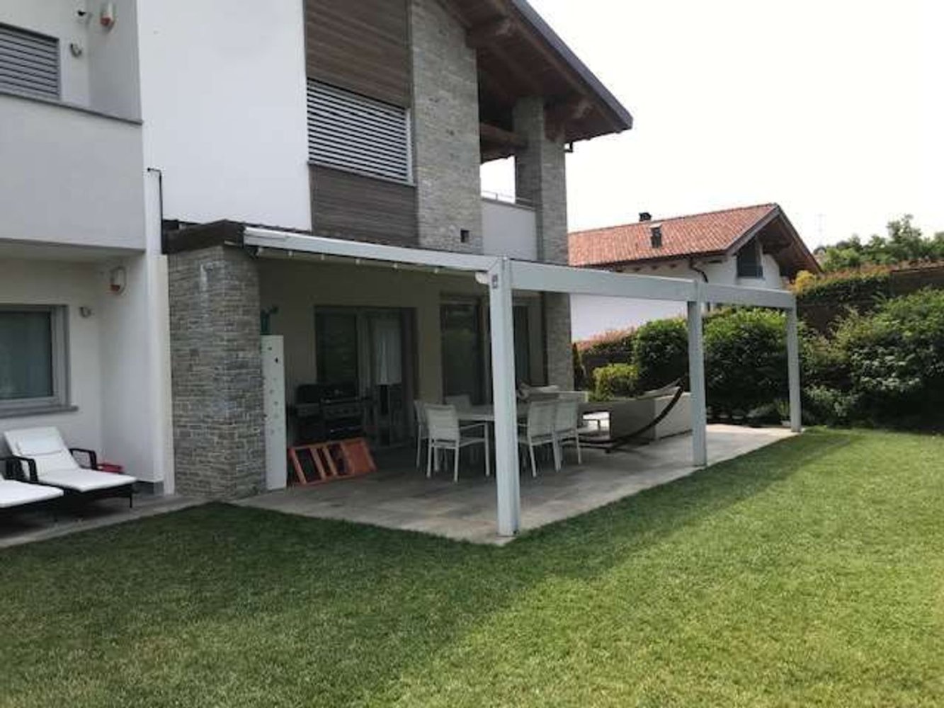 Apartamento de 4 divisões em Capiago Intimiano, Italy N.º 186086