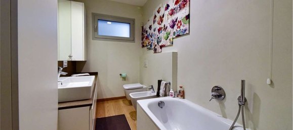Apartamento de 4 divisões em Capiago Intimiano, Italy N.º 186086 98