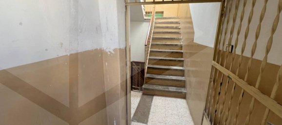 2-salle Appartement à Molfetta, Italy No. 28698 17