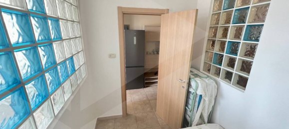 2-salle Appartement à Molfetta, Italy No. 28698 10