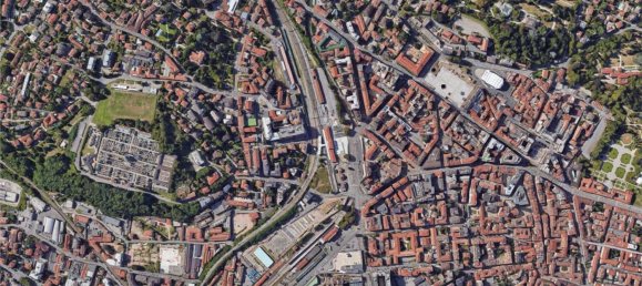 Квартира с 4 комнатами в Варесе, Италия № 290705 12