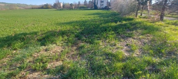 Земельный участок с 1 комнатой в Меркато Сарачено, Италия № 133574 3