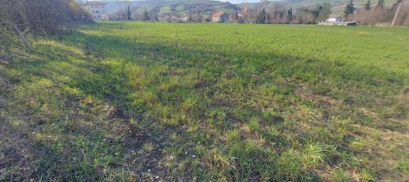 Земельный участок с 1 комнатой в Меркато Сарачено, Италия № 133574 6