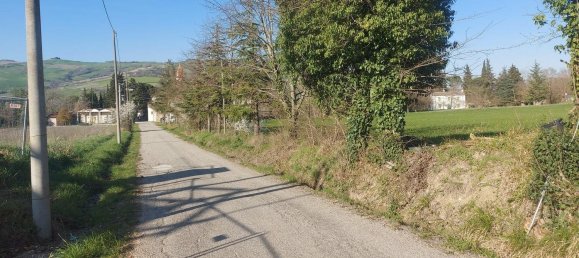 Земельный участок с 1 комнатой в Меркато Сарачено, Италия № 133574 10