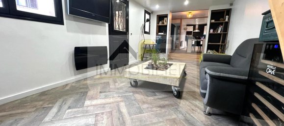 Casa de 2 dormitorios en Bezons, France No. 183039 10