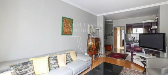 2 bedrooms Apartment in Paris, France No. 164224 4