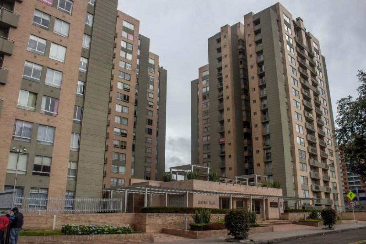 3 bedrooms House in Bogota, Colombia No. 10454