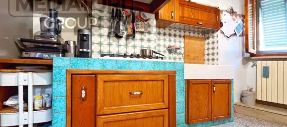 3 rooms Apartment in Montopoli in Val d'Arno, Italy No. 33038 4