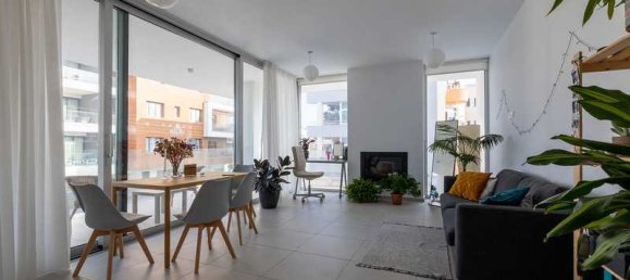 2 bedrooms Apartment in Germasogeia, Cyprus No. 18698 5