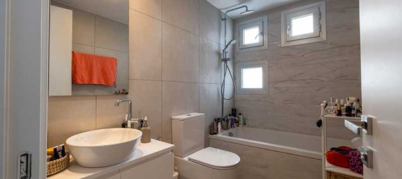 2 bedrooms Apartment in Germasogeia, Cyprus No. 18698 14