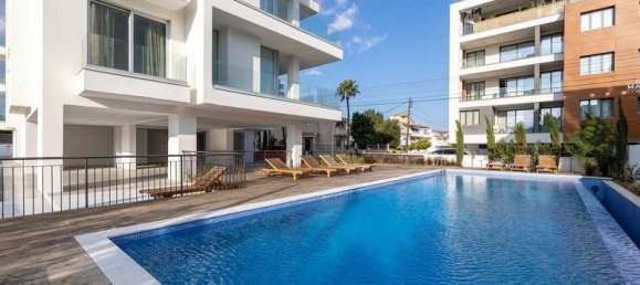 2 bedrooms Apartment in Germasogeia, Cyprus No. 18698 2