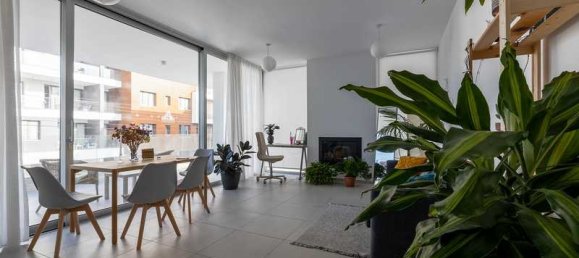 2 bedrooms Apartment in Germasogeia, Cyprus No. 18698 4