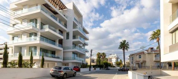 2 bedrooms Apartment in Germasogeia, Cyprus No. 18698 3