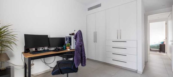 2 bedrooms Apartment in Germasogeia, Cyprus No. 18698 11