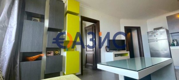 Квартира с 2 спальнями в Свети-Влас, Болгария № 902 4