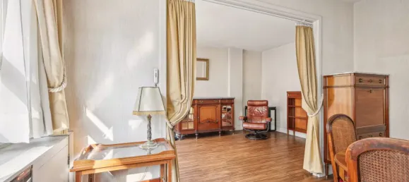 2 bedrooms Apartment in Paris, France No. 335213 5