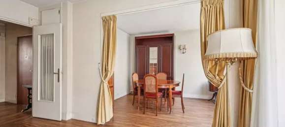 2 bedrooms Apartment in Paris, France No. 335213 3