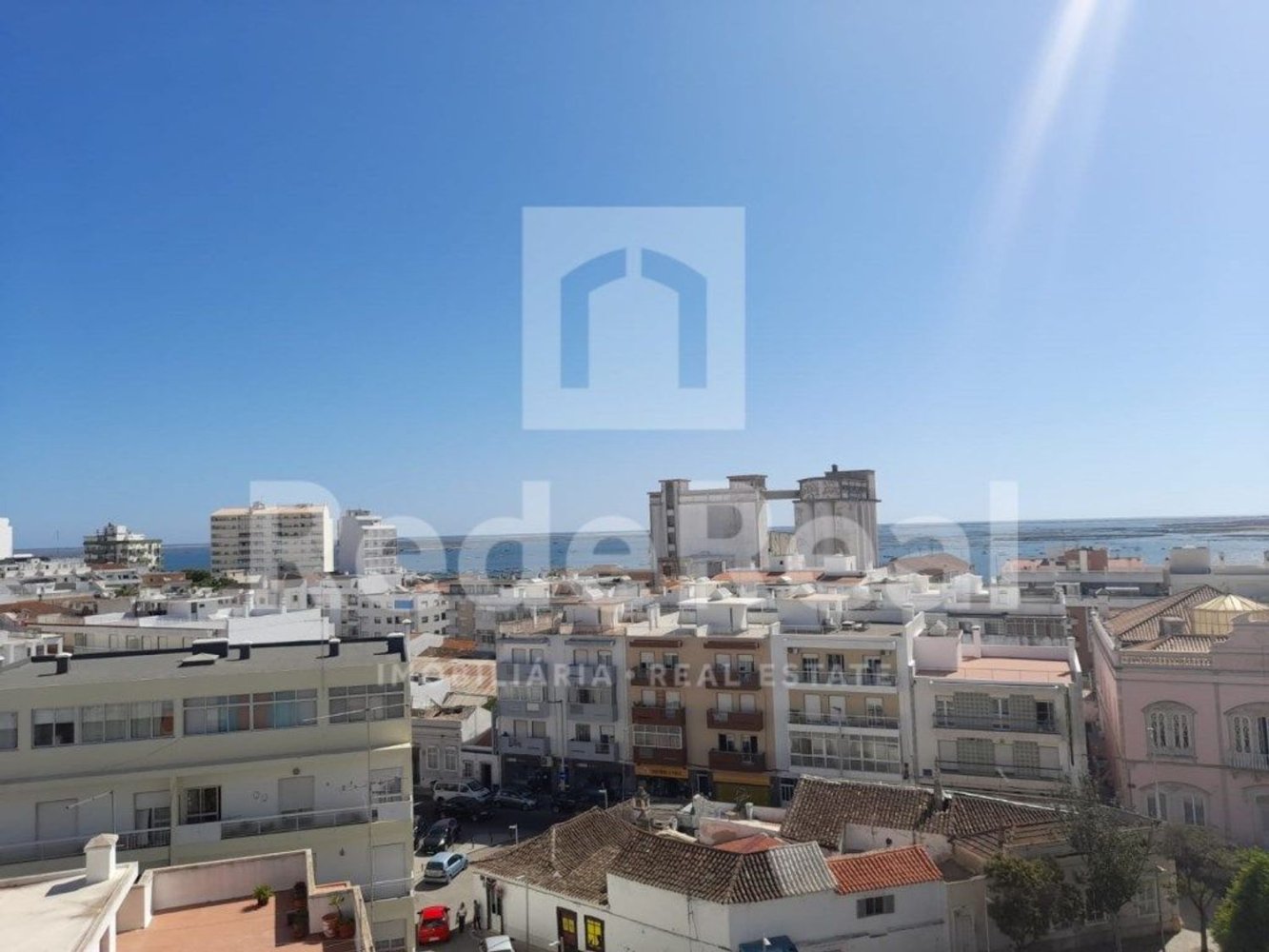 Квартира с 3 спальнями в Фару, Португалия № 90074