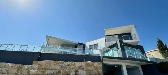 5 bedrooms Villa in Agios Athanasios, Cyprus No. 679 2