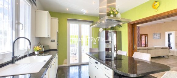 4 bedrooms Villa in Marbella, Spain No. 143077 18