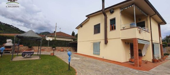 Villa de 8 habitaciónes en Capannori, Italy No. 48384 2