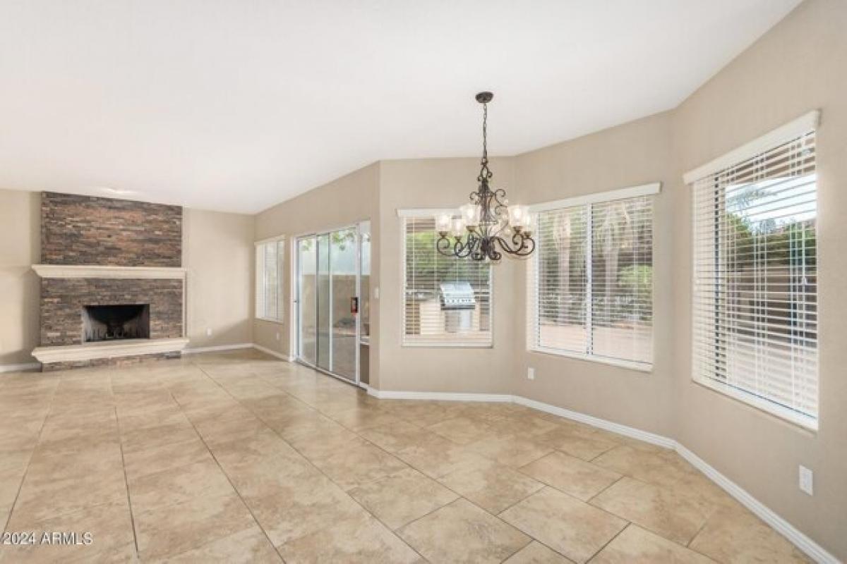 Casa de 5 dormitorios en Glendale, USA No. 234656