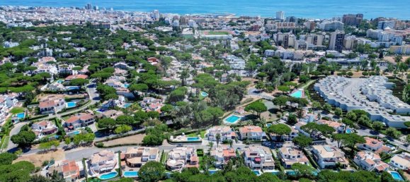 4 غرف نوم منزل في Quarteira, Portugal رقم 156983 8