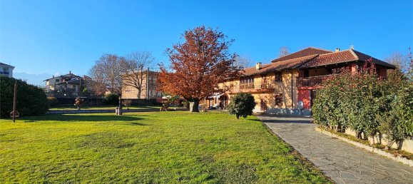 4 bedrooms Villa in Pinerolo, Italy No. 101163 8