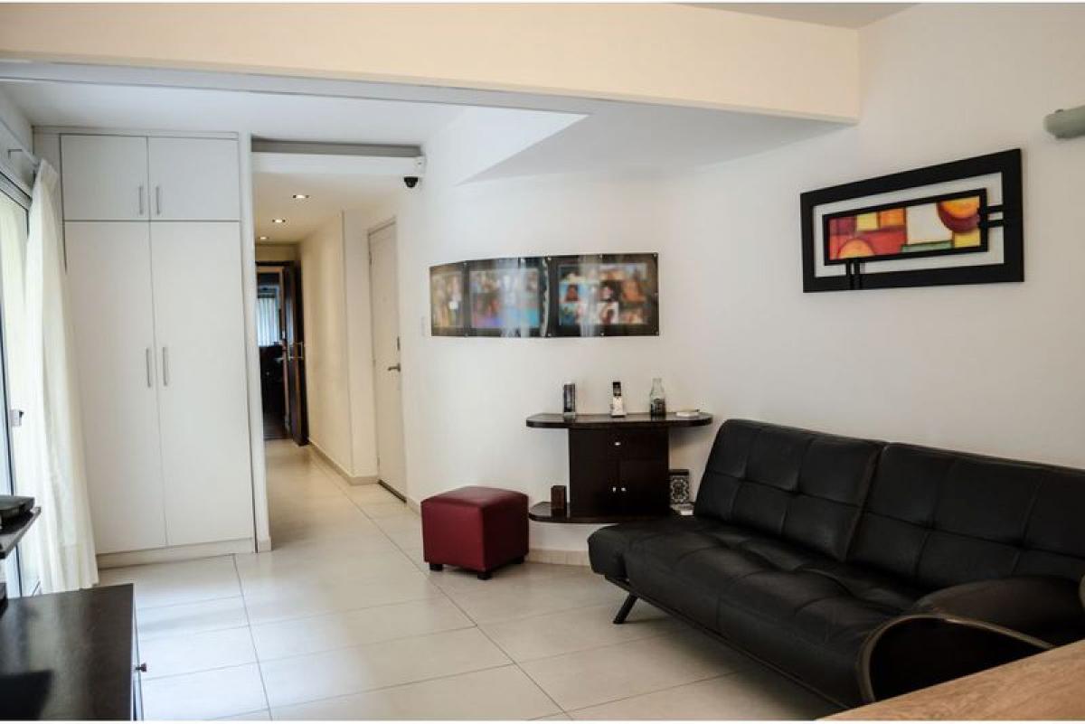 3 bedrooms Apartment in Montevideo, Uruguay No. 4471