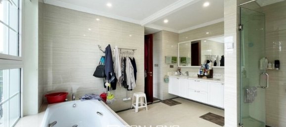 4 bedrooms Villa in Long Bien, Vietnam No. 700 13