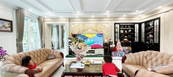 4 bedrooms Villa in Long Bien, Vietnam No. 700 3