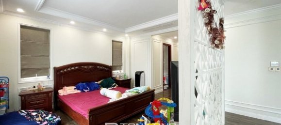 4 bedrooms Villa in Long Bien, Vietnam No. 700 16