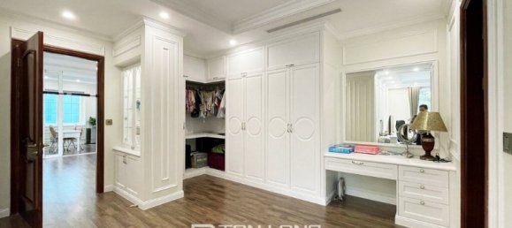 4 bedrooms Villa in Long Bien, Vietnam No. 700 9