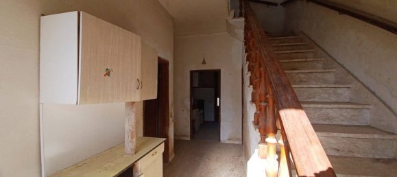 4 rooms House in Capraia e Limite, Italy No. 93047 28