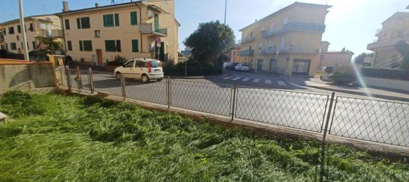 4 rooms House in Capraia e Limite, Italy No. 93047 10