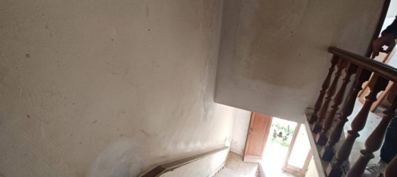 4 rooms House in Capraia e Limite, Italy No. 93047 32