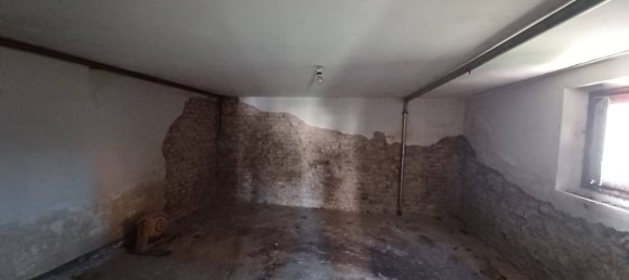 4 rooms House in Capraia e Limite, Italy No. 93047 8